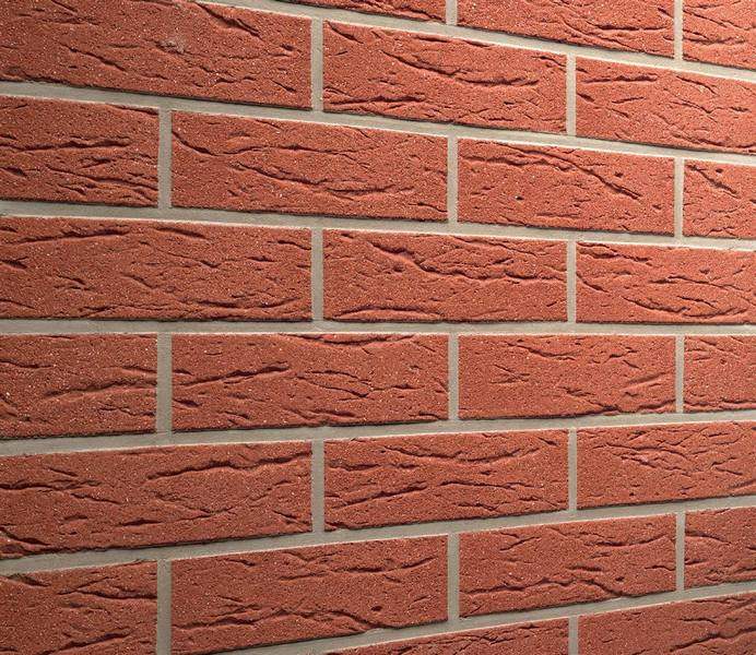 Кирпич клинкерный облицовочный пустотелый Feldhaus Klinker K435NF carmesi mana с посыпкой, 240*115*71 мм