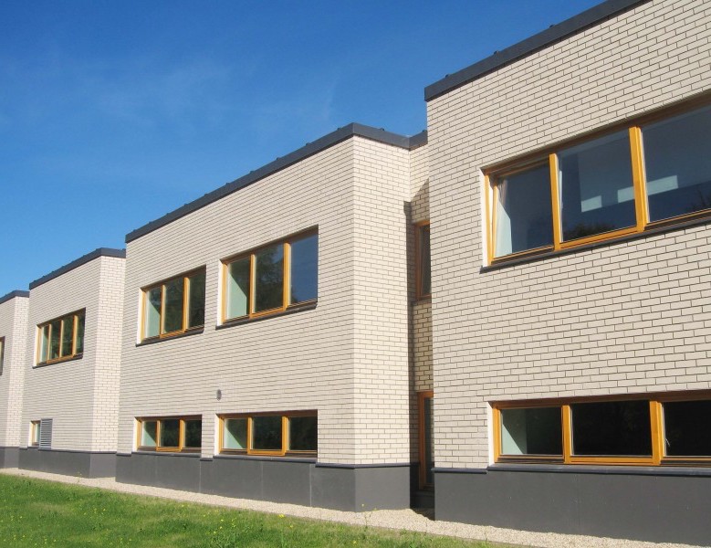 Плитка фасадная клинкерная Feldhaus Klinker R100NF9 perla liso, 240*71*9 мм