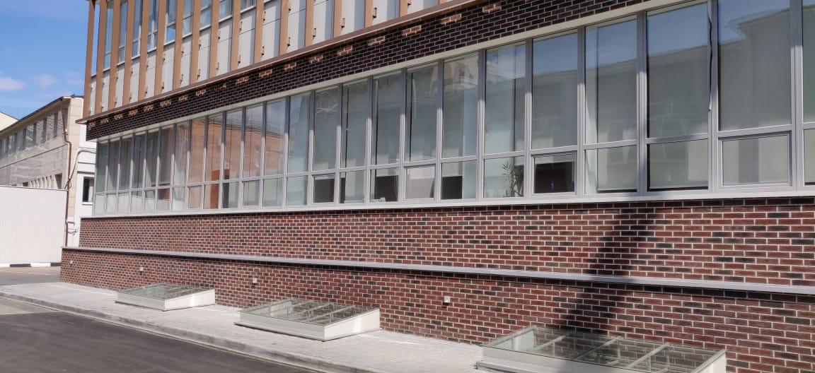 Кирпич клинкерный облицовочный пустотелый Feldhaus Klinker K663WDF sintra cerasi nelino ручная формовка, 215*102*65 мм